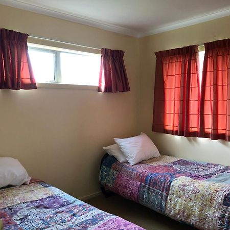 Korimako Ridge - Lake Hawea Holiday Home Extérieur photo
