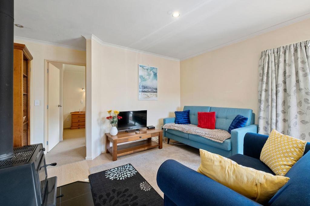 Korimako Ridge - Lake Hawea Holiday Home Extérieur photo