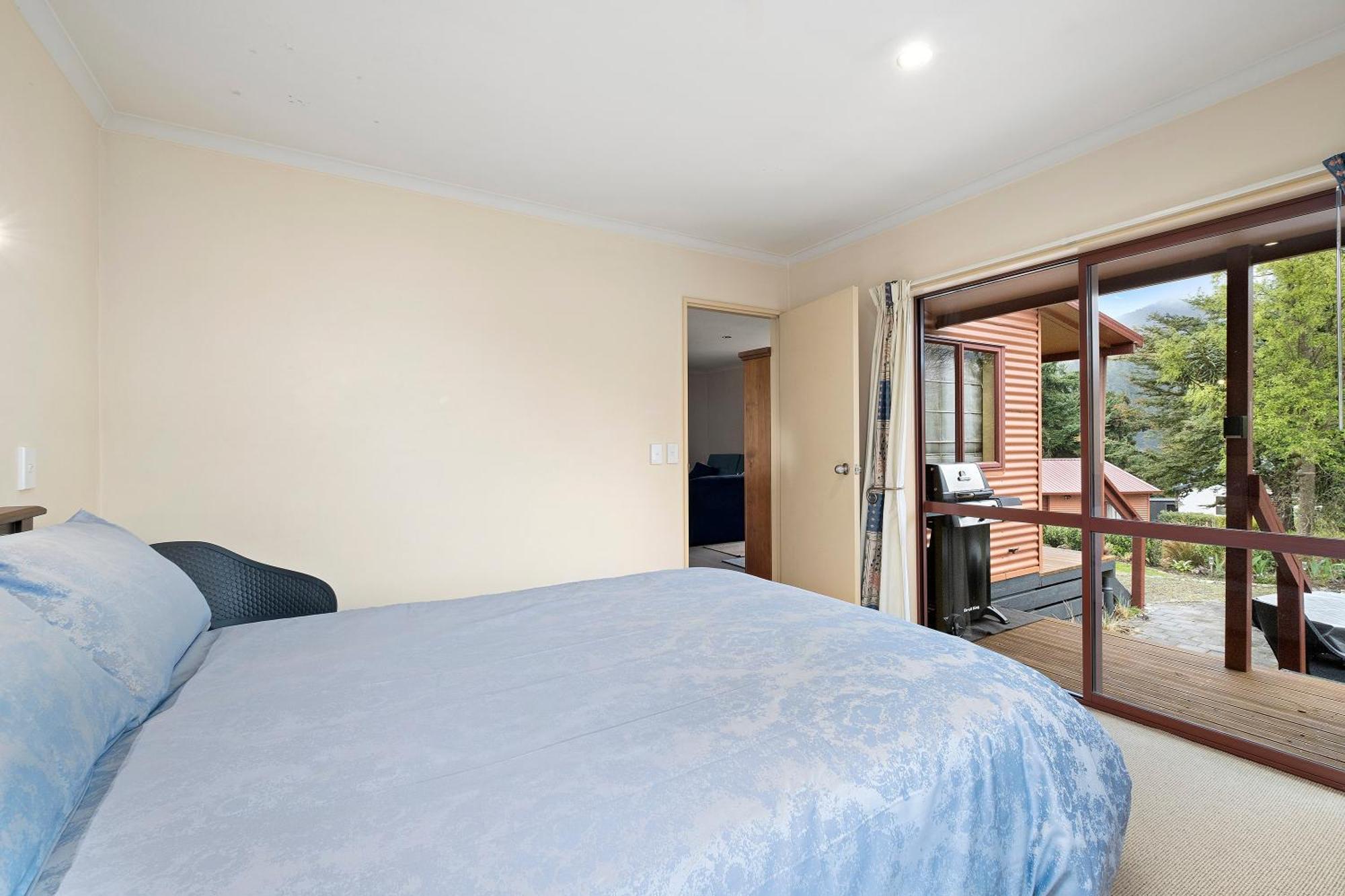 Korimako Ridge - Lake Hawea Holiday Home Extérieur photo