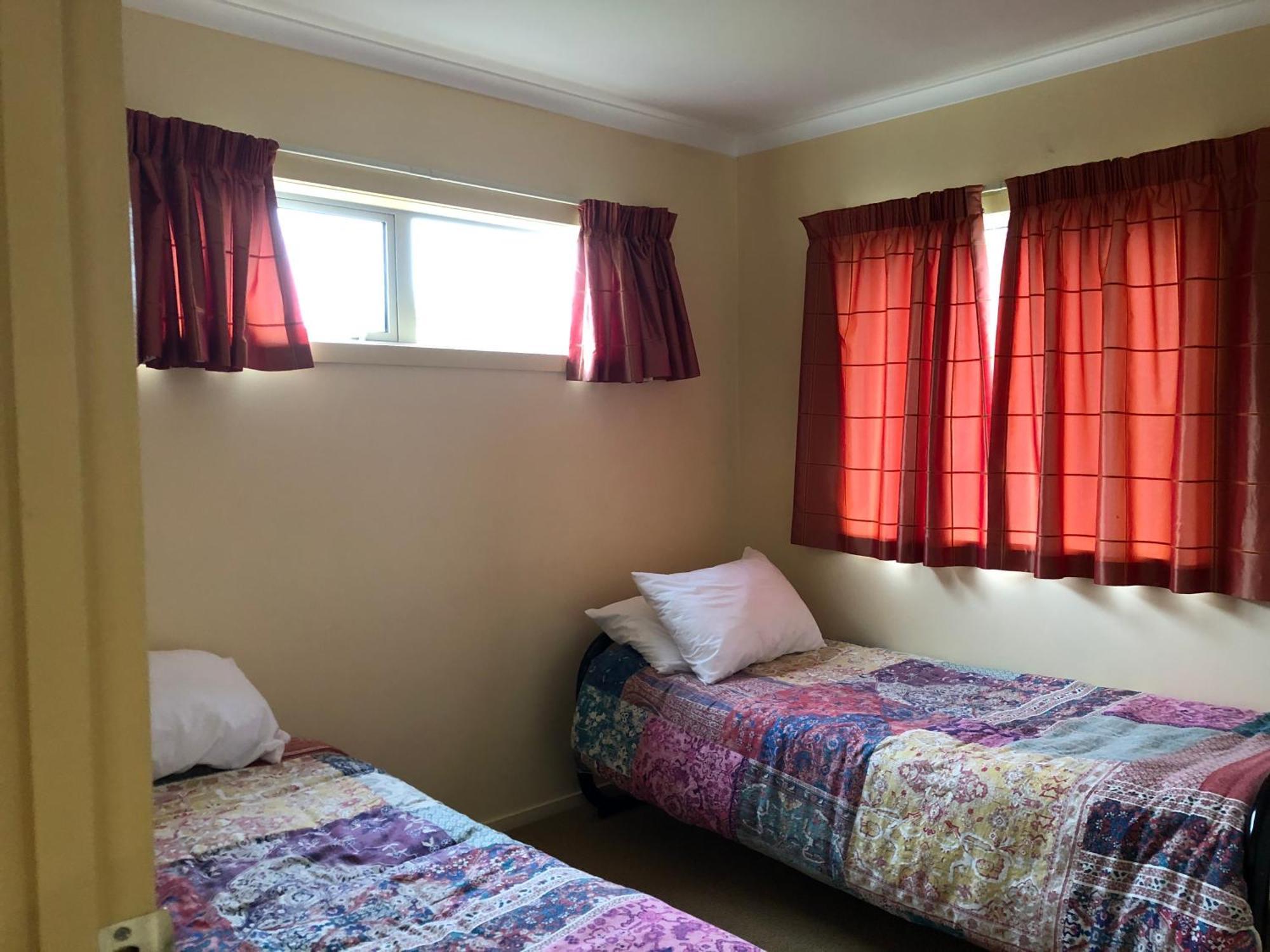 Korimako Ridge - Lake Hawea Holiday Home Extérieur photo