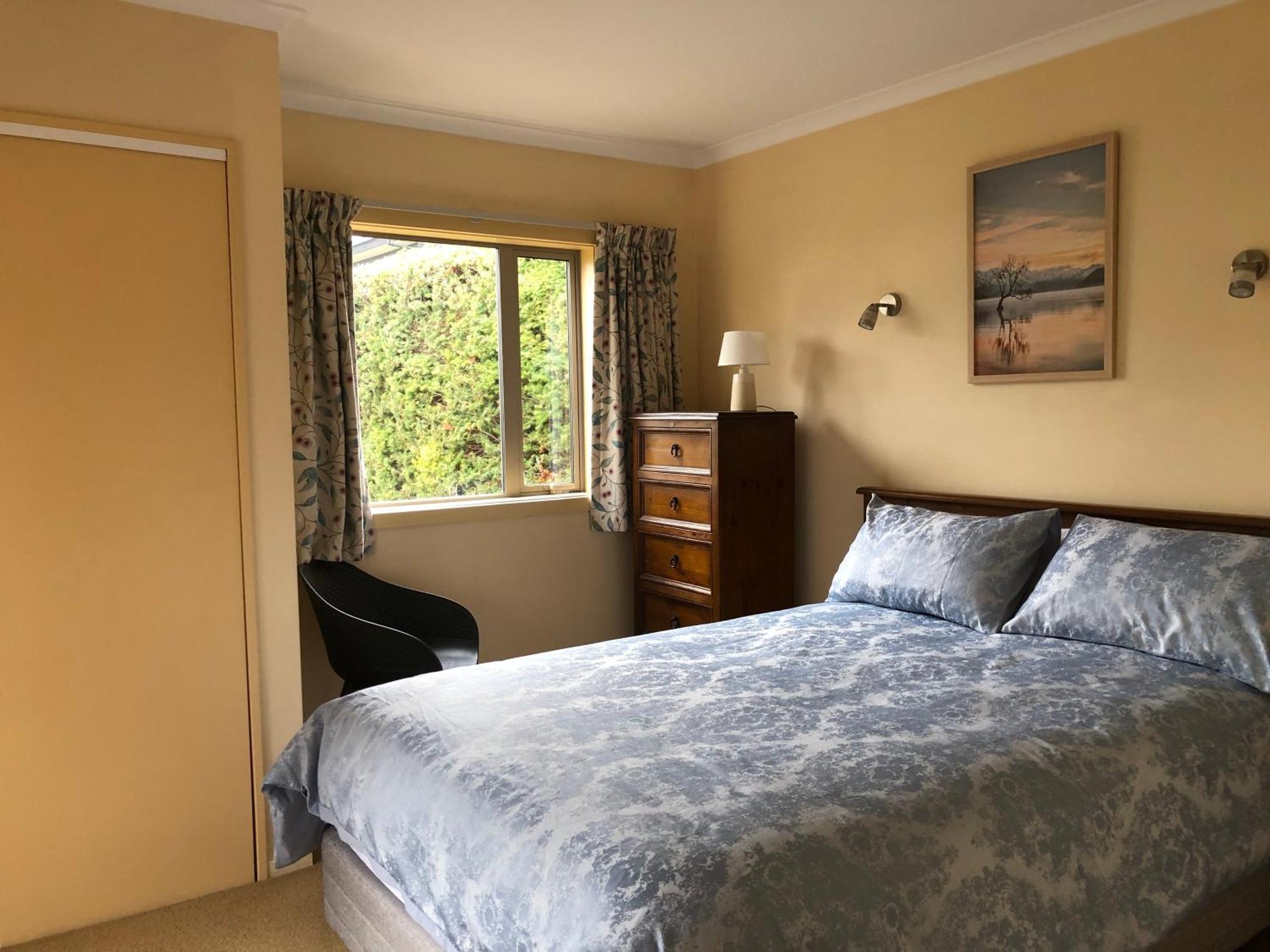 Korimako Ridge - Lake Hawea Holiday Home Extérieur photo